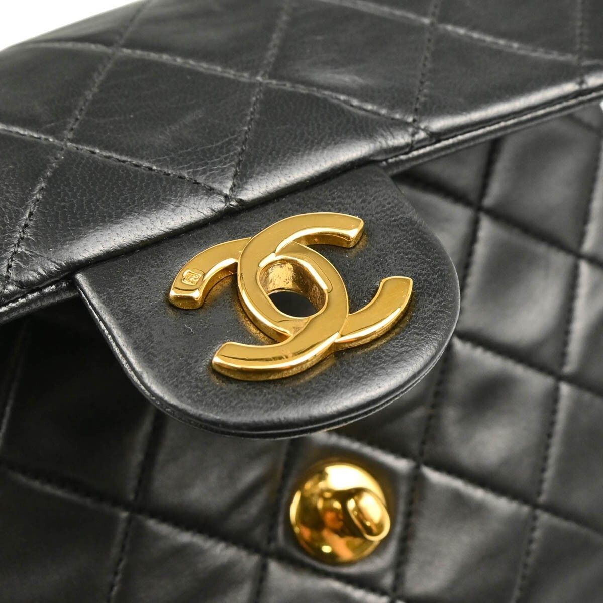 Chanel Chanel Vintage Square Classic Single Flap Bag Quilted Lambskin Size ONE SIZE - 8 Thumbnail