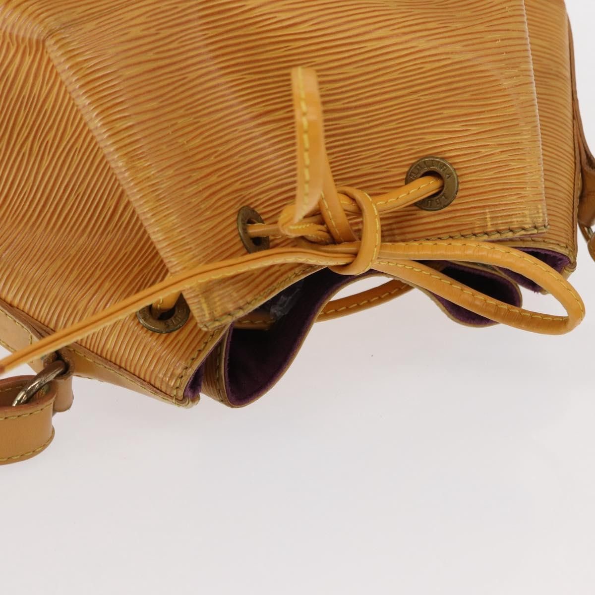 Louis Vuitton Louis Vuitton Petit Noe Epi Leather Size ONE SIZE - 16 Thumbnail