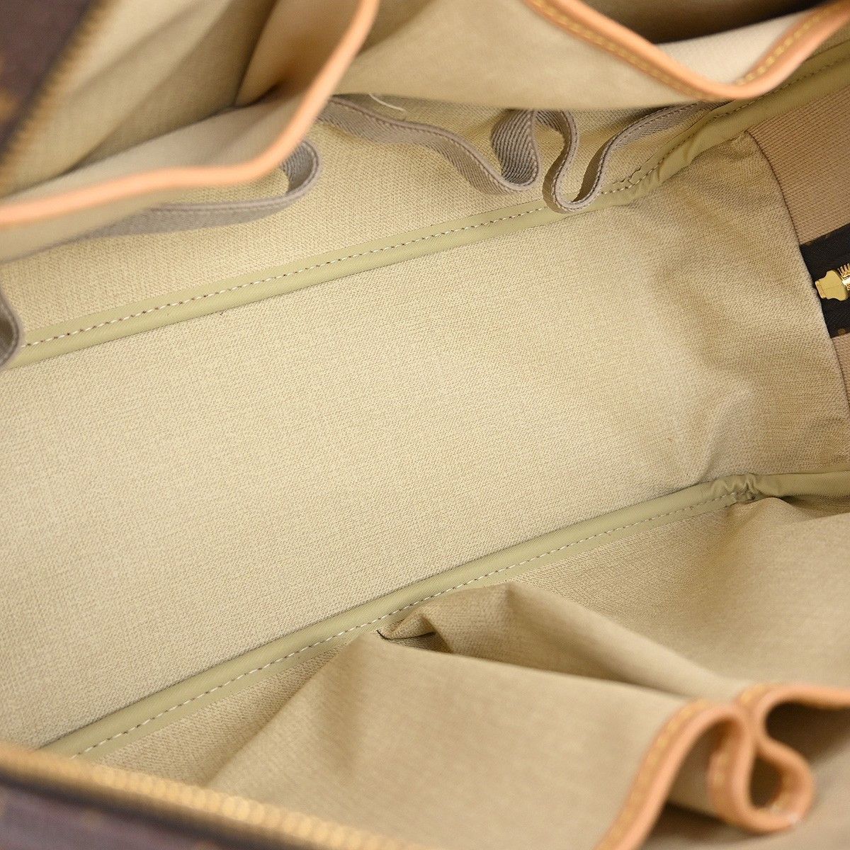 Louis Vuitton Louis Vuitton Deauville Handbag Monogram Canvas Size ONE SIZE - 3 Thumbnail