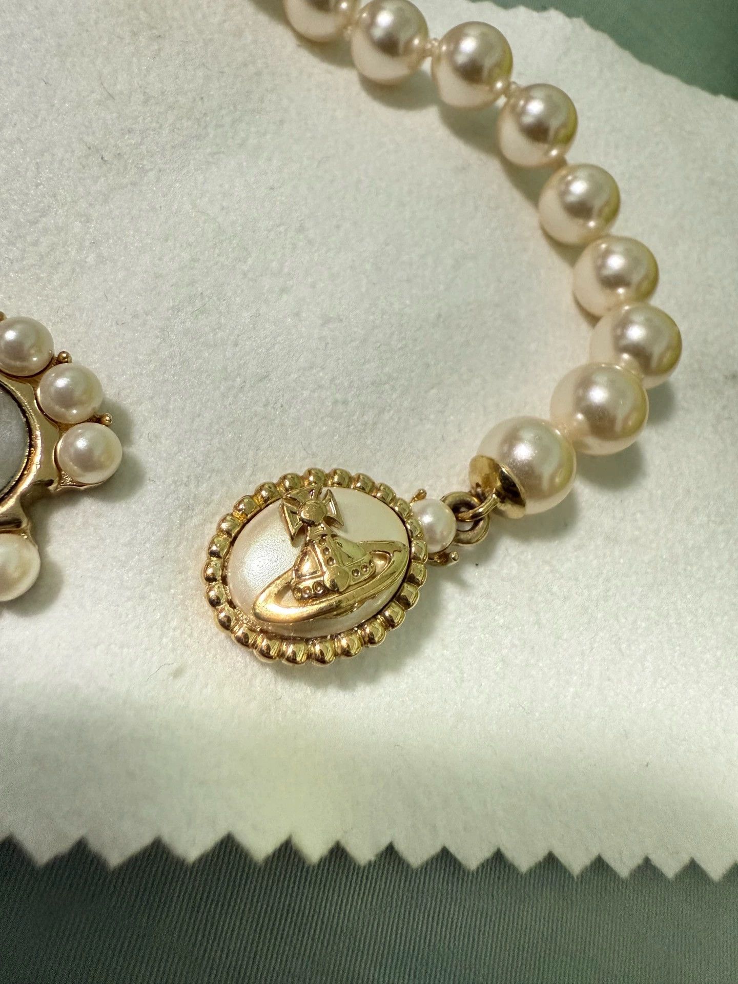 Cartier vintage pearl bracelet with gold accents Size ONE SIZE - 2 Thumbnail
