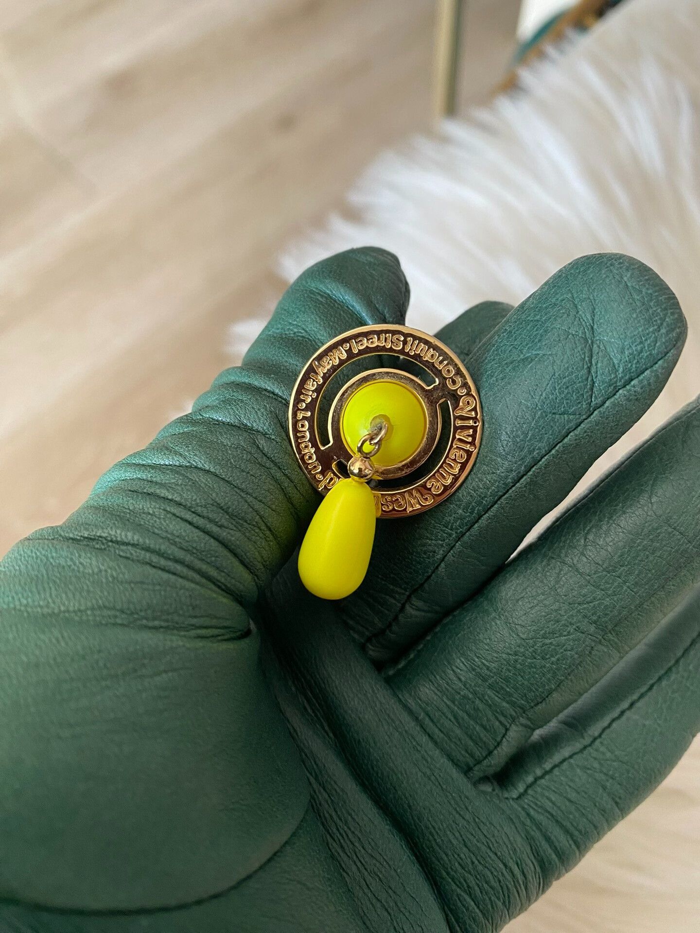 Vivienne Westwood Vivienne Westwood Fluorescent Orb Pendant Earring Size ONE SIZE - 3 Thumbnail