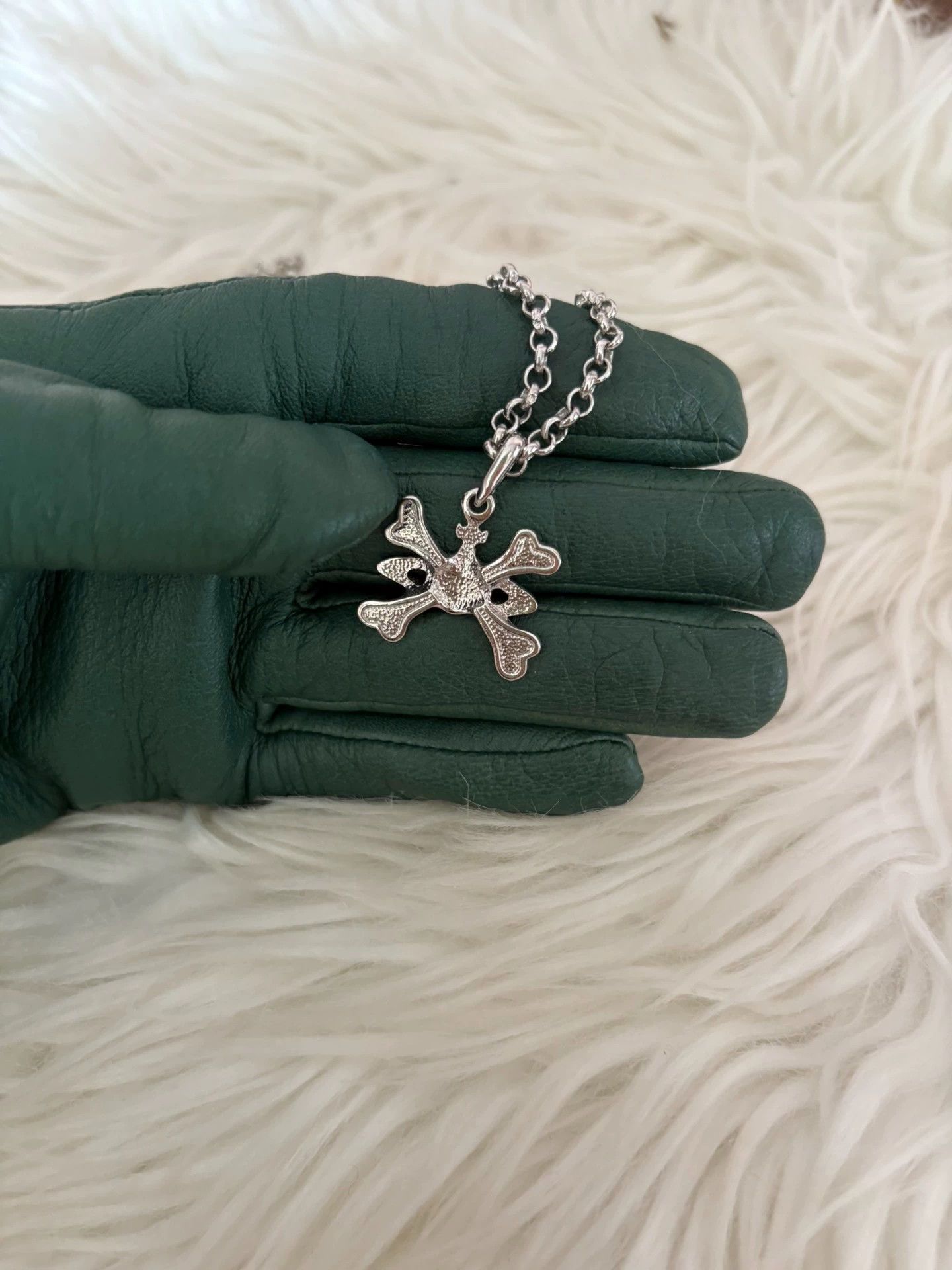 Vivienne Westwood Vivienne Westwood Skeleton Saturn Rhinestone Necklace Size ONE SIZE - 2 Thumbnail