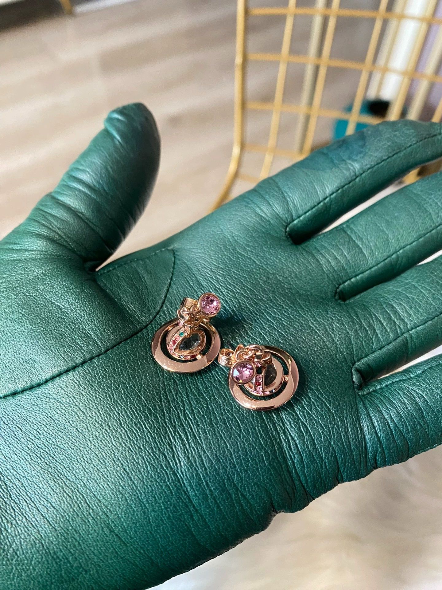 Vivienne Westwood Vivienne Westwood Small Pink Orb Earrings Size ONE SIZE - 4 Thumbnail