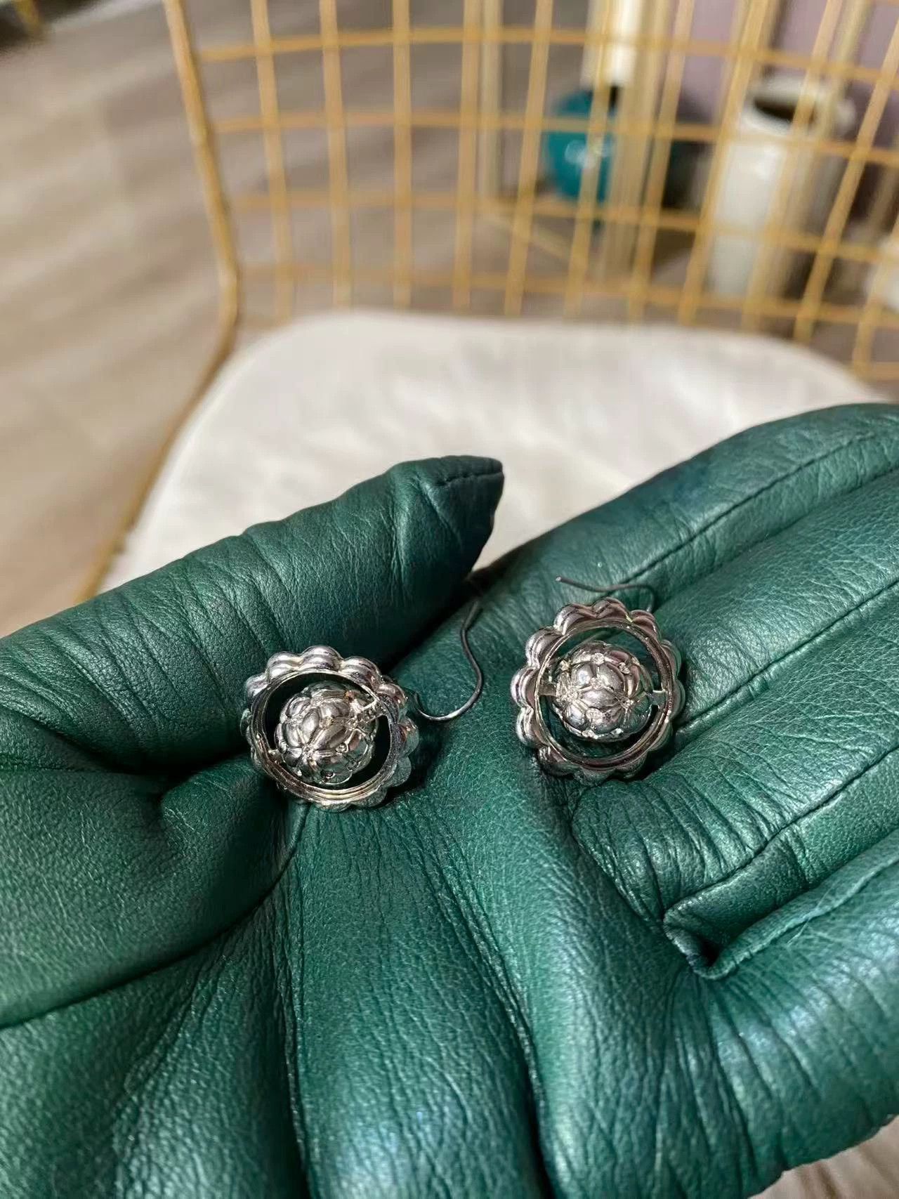 Vivienne Westwood Vivienne Westwood Silver Orb Earrings Size ONE SIZE - 2 Thumbnail