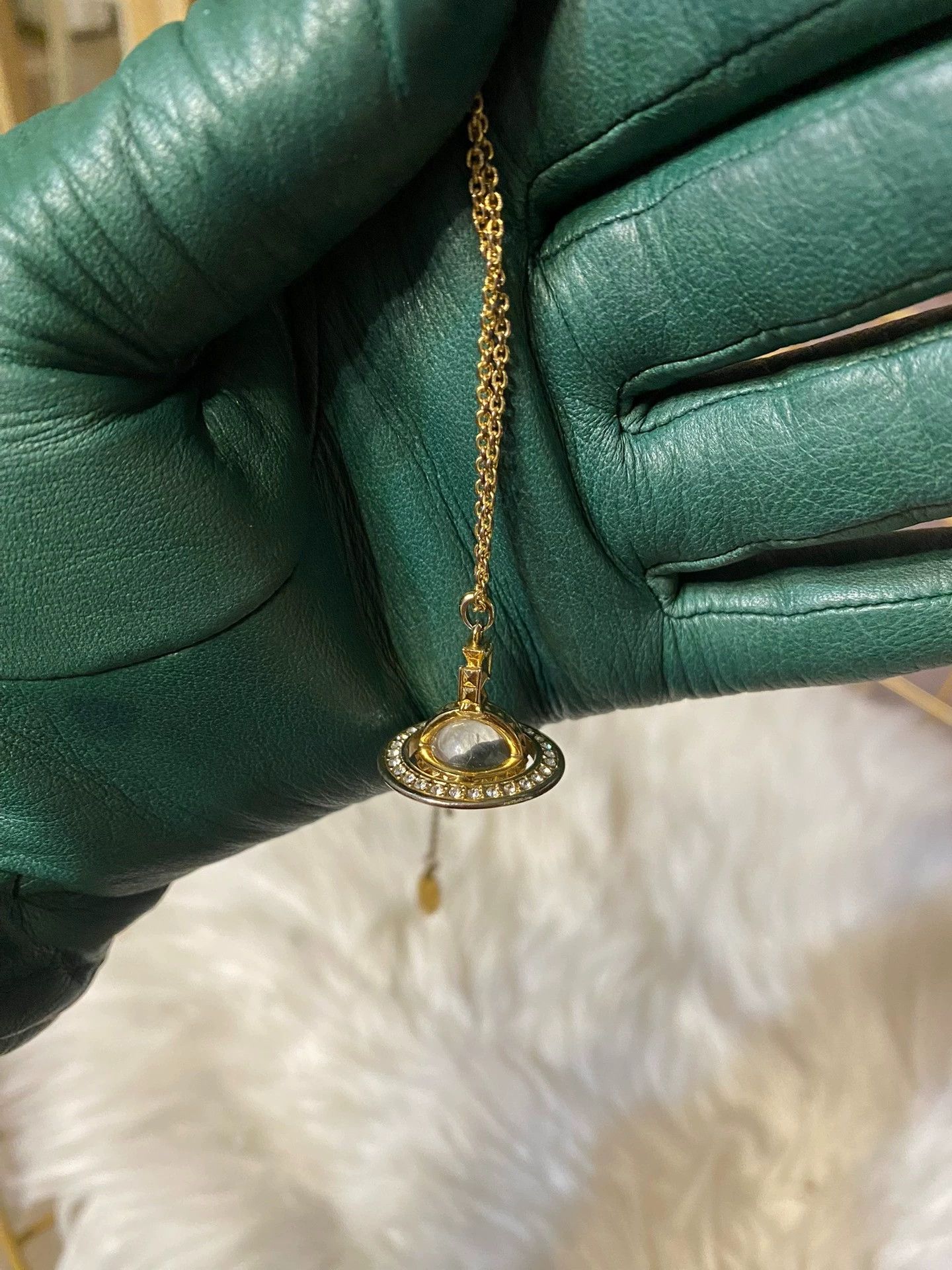 Vivienne Westwood Vivienne Westwood Gold Orb Pendant Necklace Size ONE SIZE - 2 Thumbnail