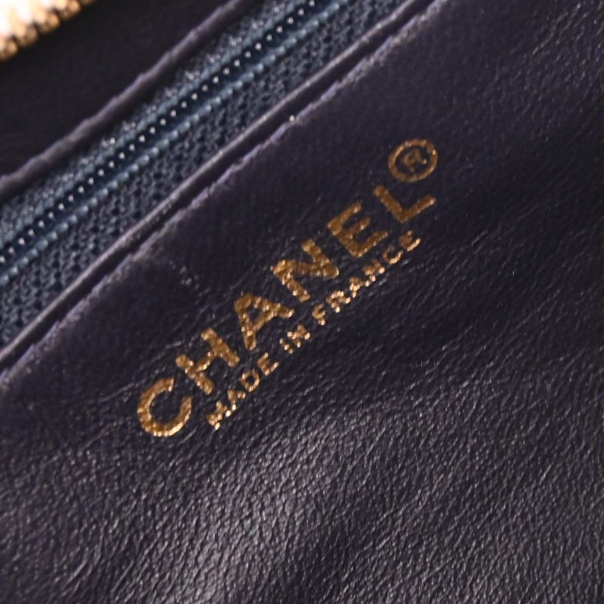 Chanel Chanel Vintage CC Zip Tote Quilted Jersey Size ONE SIZE - 4 Thumbnail