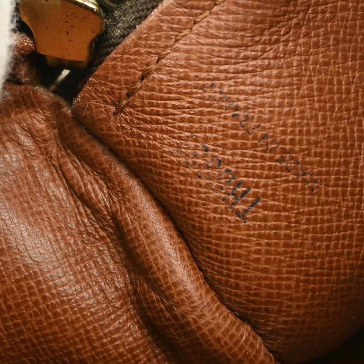 Louis Vuitton Louis Vuitton Papillon Handbag Monogram Canvas Size ONE SIZE - 4 Thumbnail