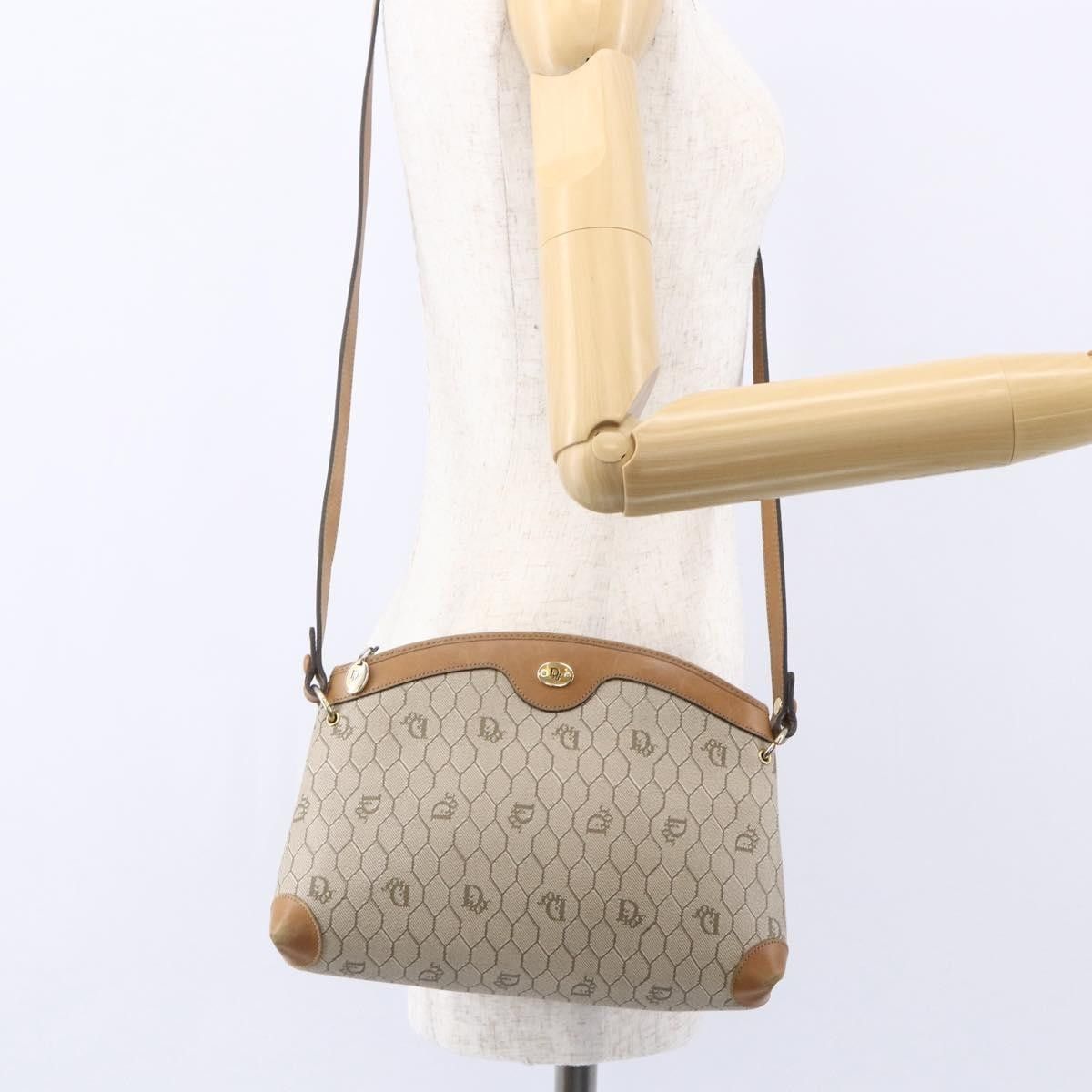 Dior Christian Dior Vintage Honeycomb Shoulder Bag Canvas and Leather Size ONE SIZE - 12 Thumbnail