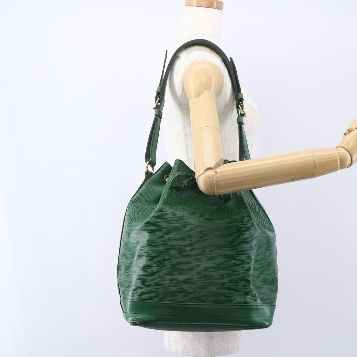 Louis Vuitton Louis Vuitton Noe Handbag Epi Leather Size ONE SIZE - 14 Thumbnail