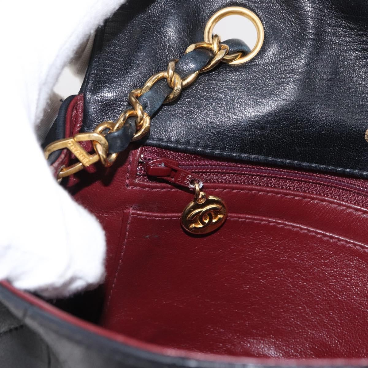 Chanel Chanel Vintage Diana Flap Bag Quilted Lambskin Size ONE SIZE - 23 Thumbnail