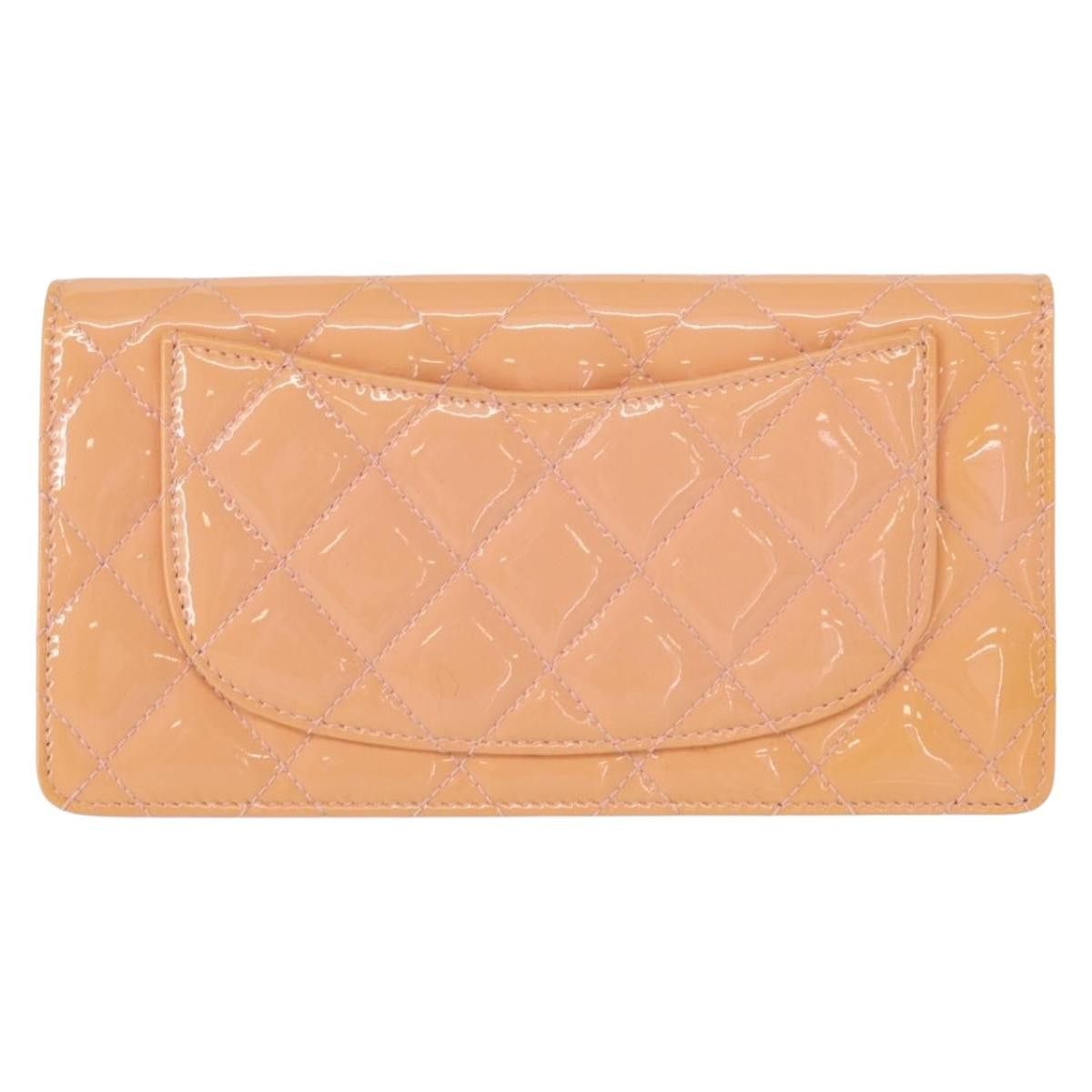 Chanel Chanel CC Wallet Quilted Patent Size ONE SIZE - 2 Thumbnail