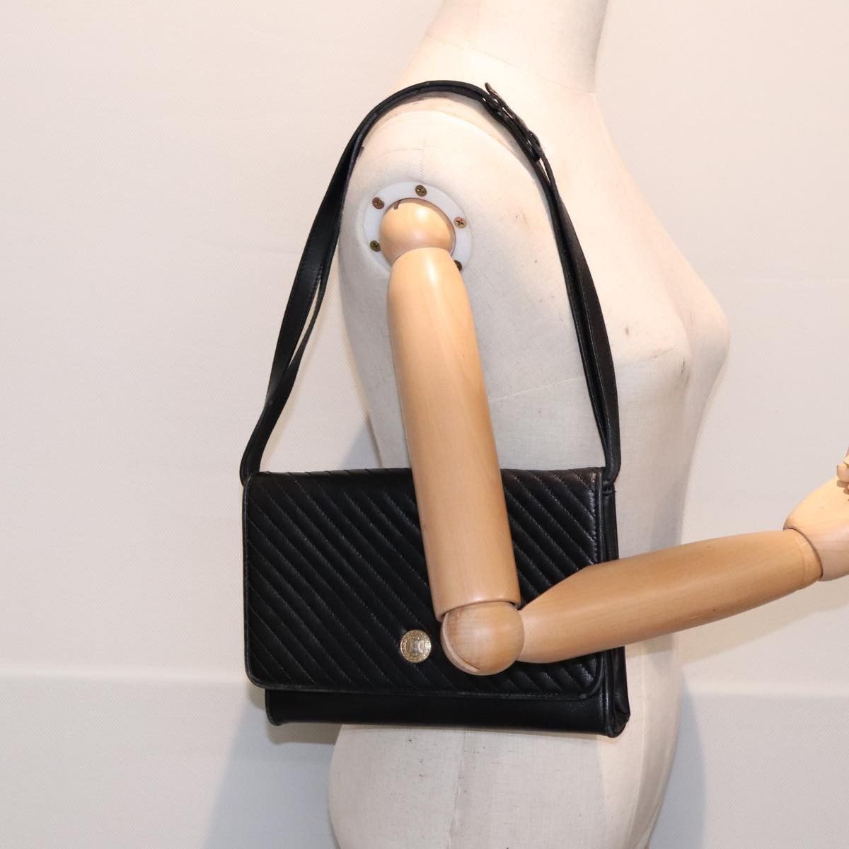 Celine Celine Vintage Flap Shoulder Bag Leather Size ONE SIZE - 13 Thumbnail