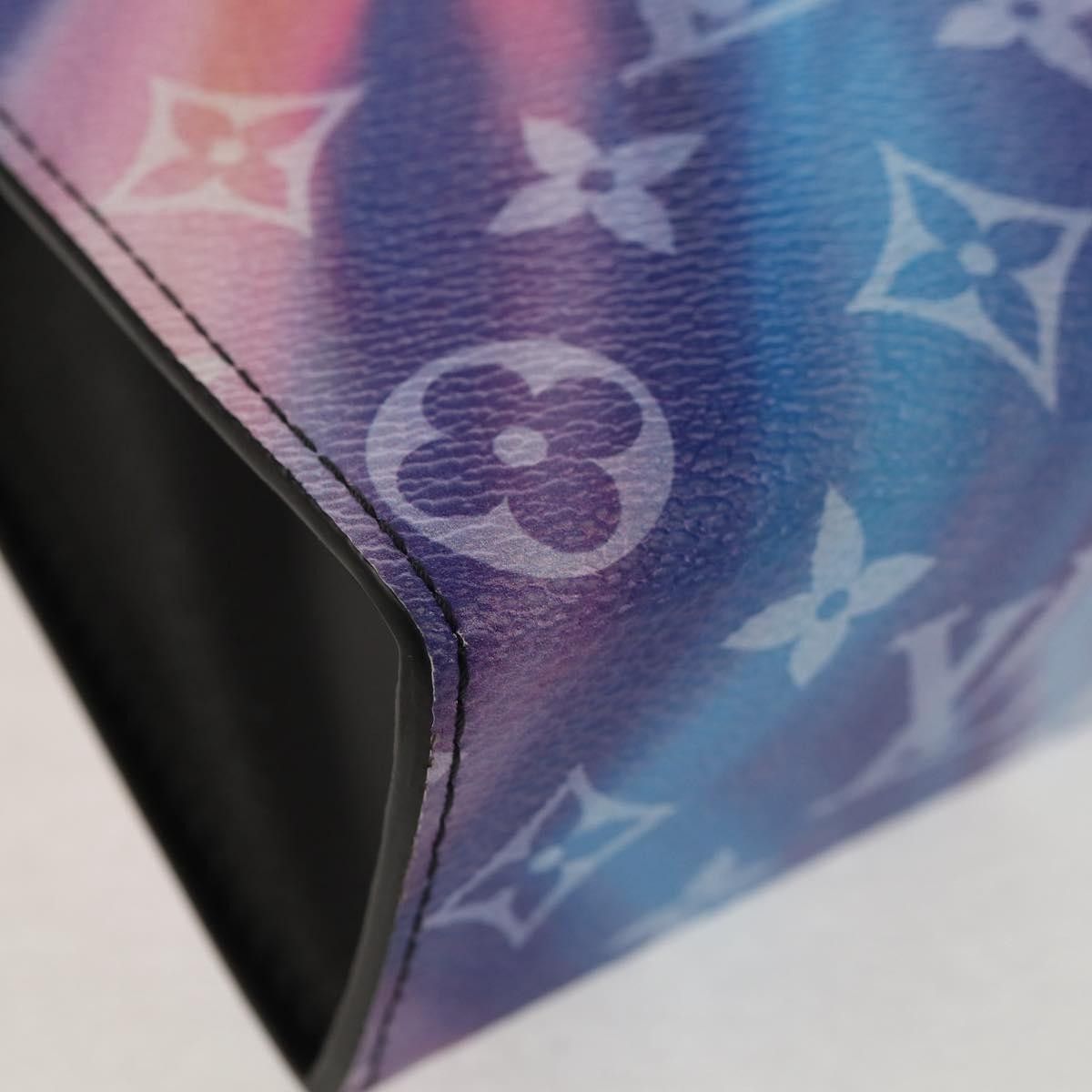 Louis Vuitton Louis Vuitton Pochette Voyage Limited Edition Monogram Sunset Canvas Size ONE SIZE - 7 Thumbnail