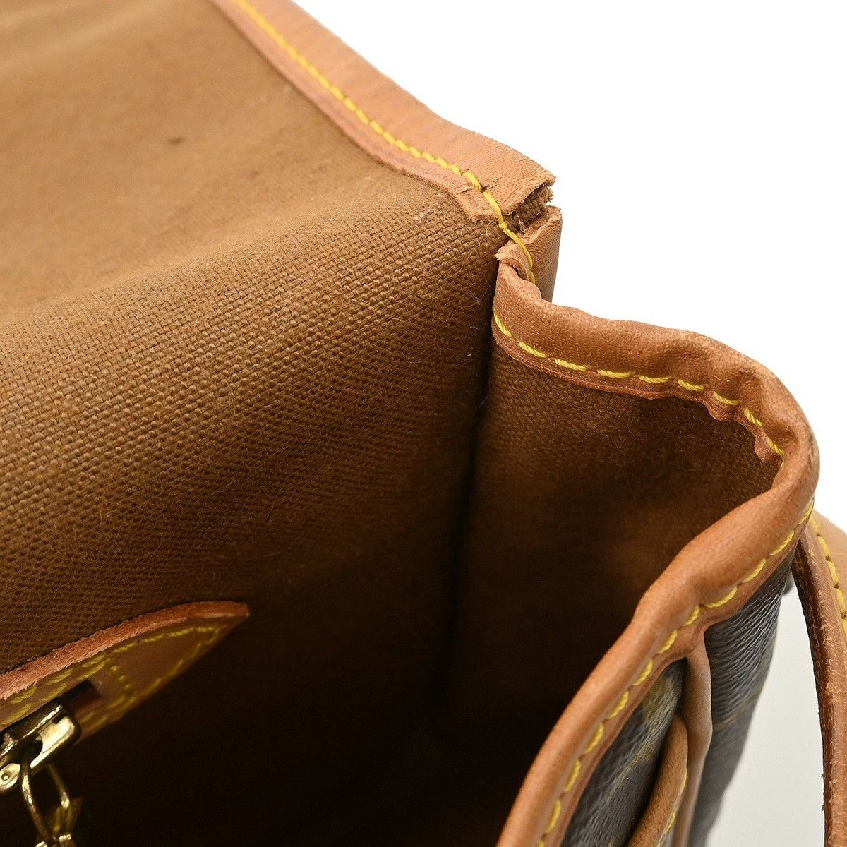 Louis Vuitton Louis Vuitton Sac Gibeciere Messenger Bag Monogram Canvas Size ONE SIZE - 9 Thumbnail