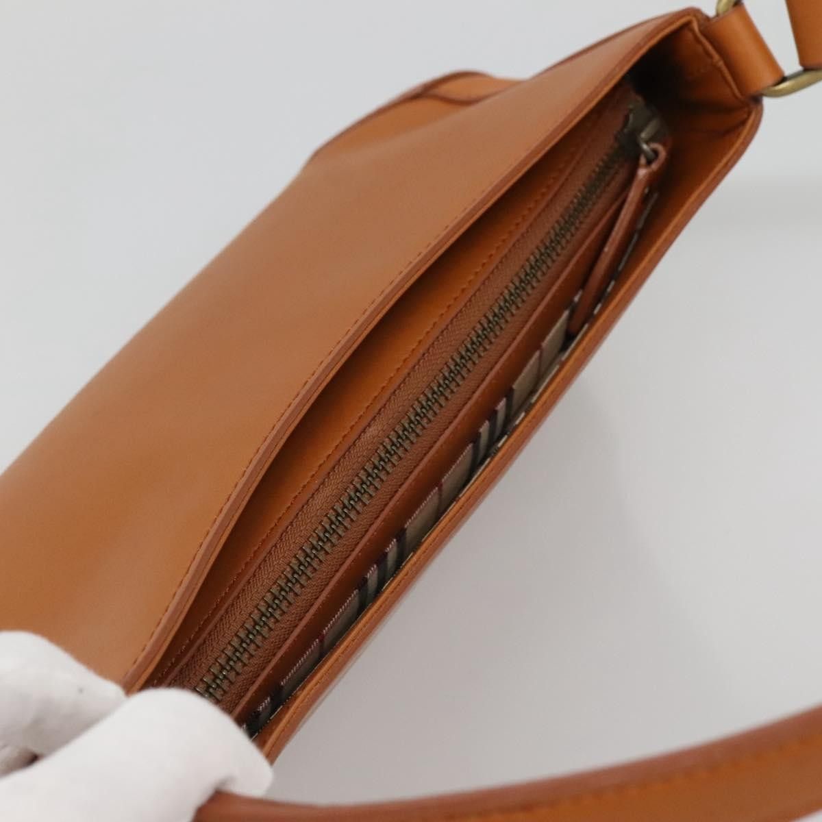 Burberry Burberry Vintage Shoulder Bag Leather Size ONE SIZE - 15 Thumbnail