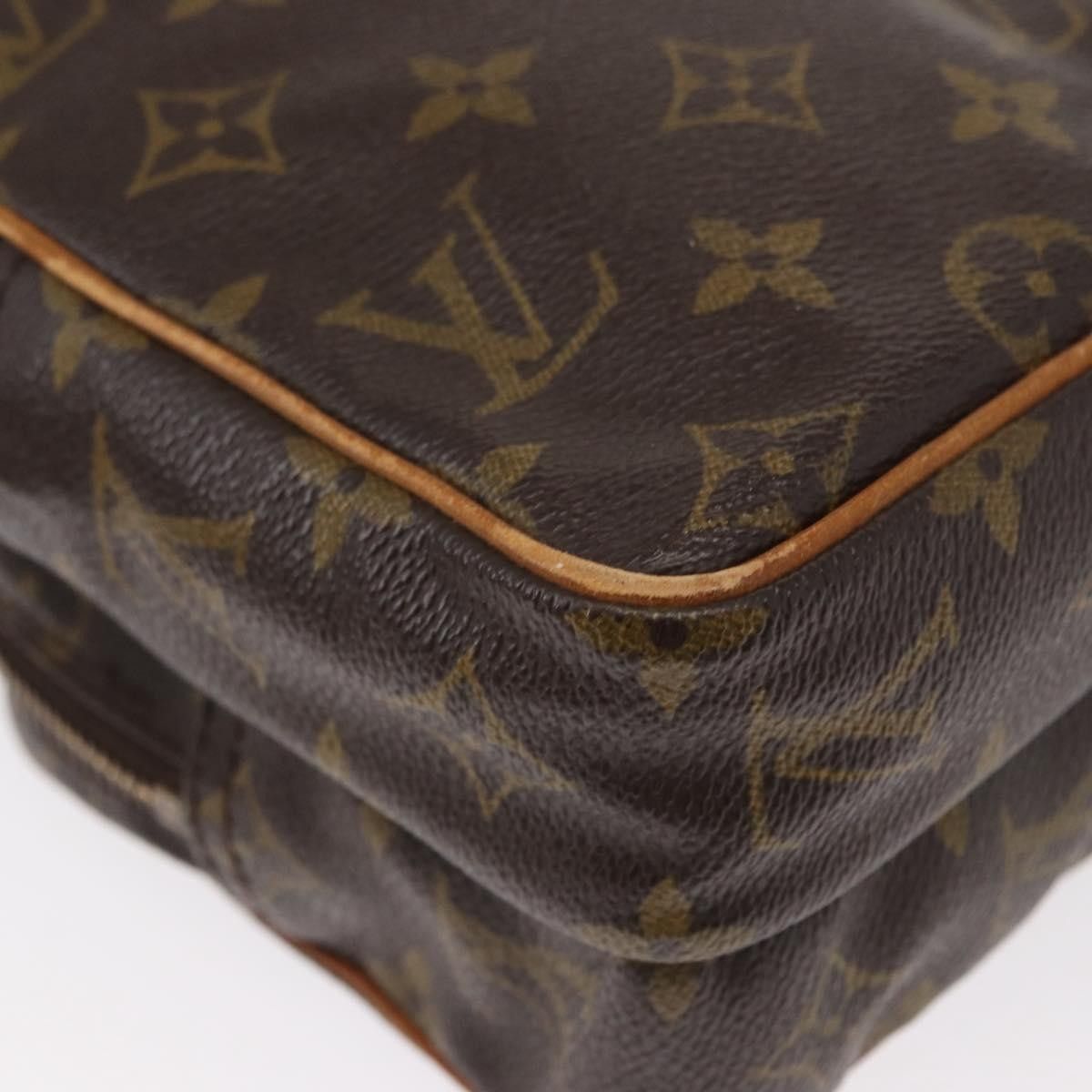 Louis Vuitton Louis Vuitton Amazone Bag Monogram Canvas Size ONE SIZE - 9 Thumbnail