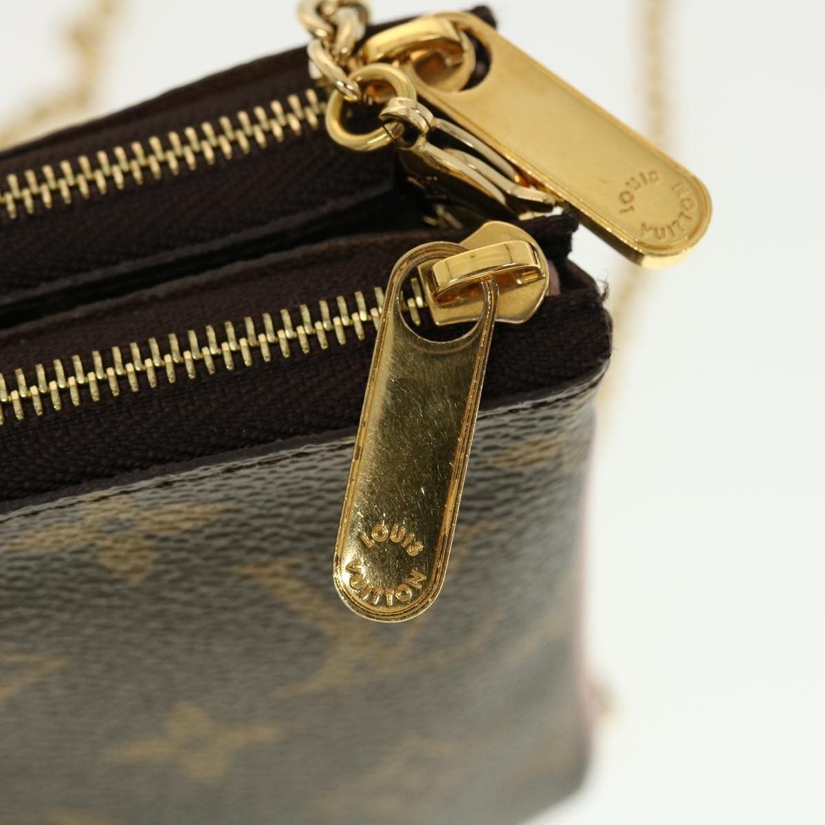 Louis Vuitton Louis Vuitton Double Zip Pochette Size ONE SIZE - 13 Thumbnail