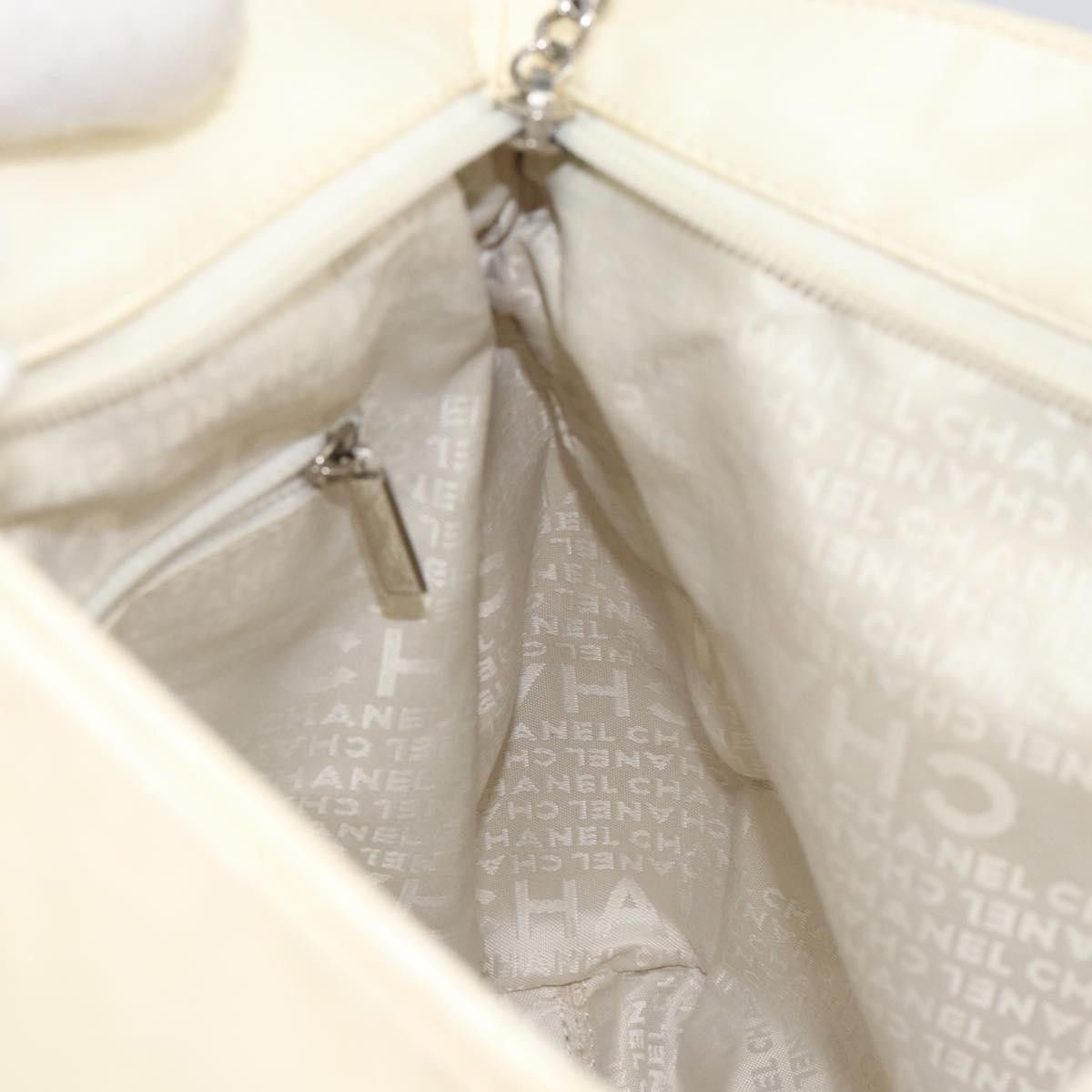 Chanel Chanel Vintage CC Shoulder Bag Leather Size ONE SIZE - 19 Thumbnail