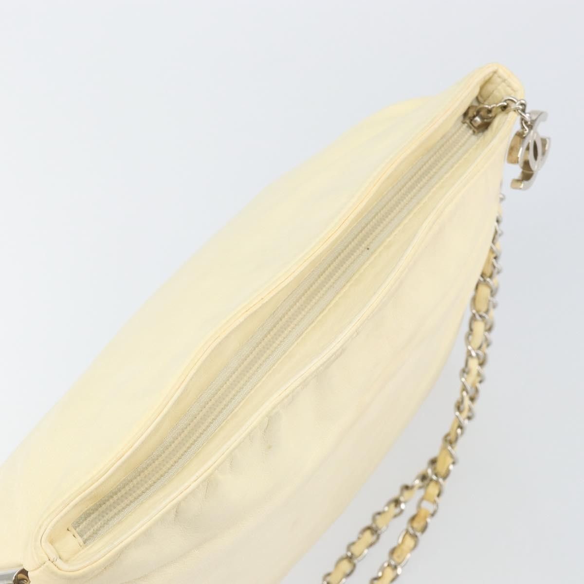 Chanel Chanel Vintage CC Shoulder Bag Leather Size ONE SIZE - 16 Thumbnail