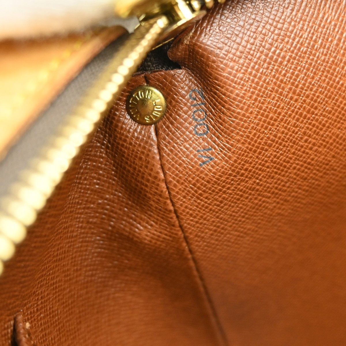 Louis Vuitton Louis Vuitton Drouot Handbag Monogram Canvas Size ONE SIZE - 5 Thumbnail