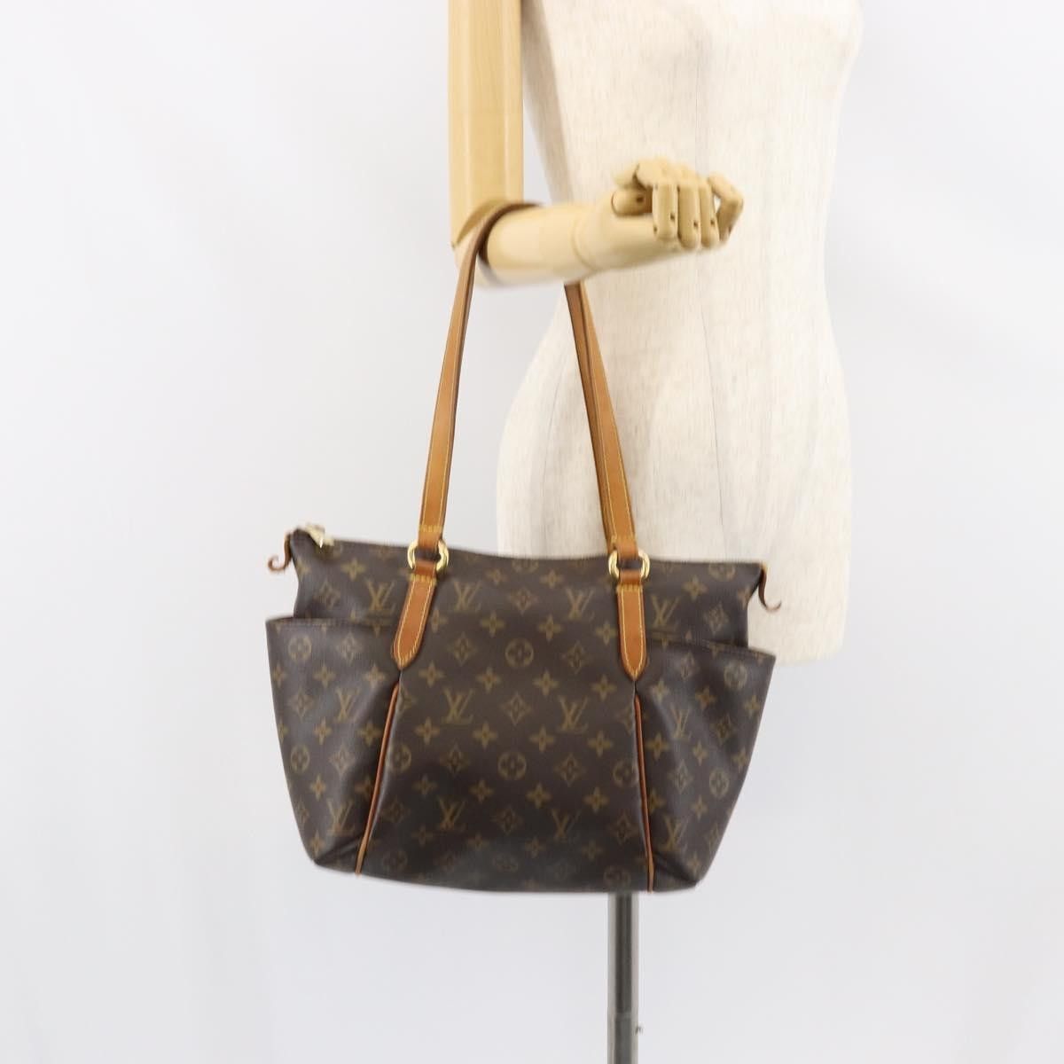 Louis Vuitton Louis Vuitton Totally Handbag Monogram Canvas Size ONE SIZE - 16 Thumbnail