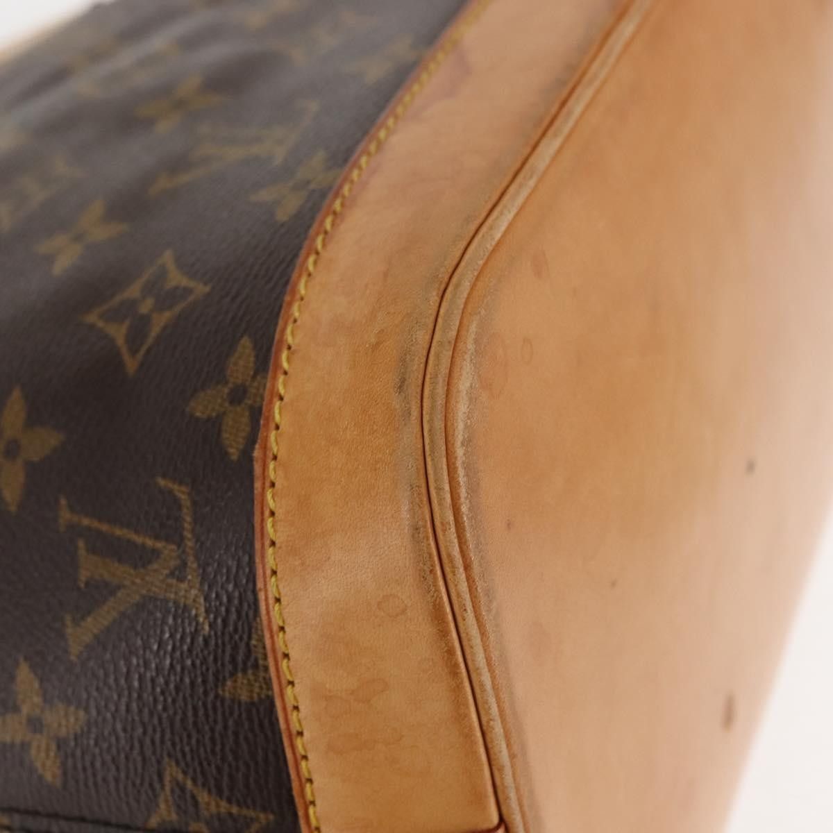 Louis Vuitton Louis Vuitton Alma Handbag Monogram Canvas Size ONE SIZE - 10 Thumbnail