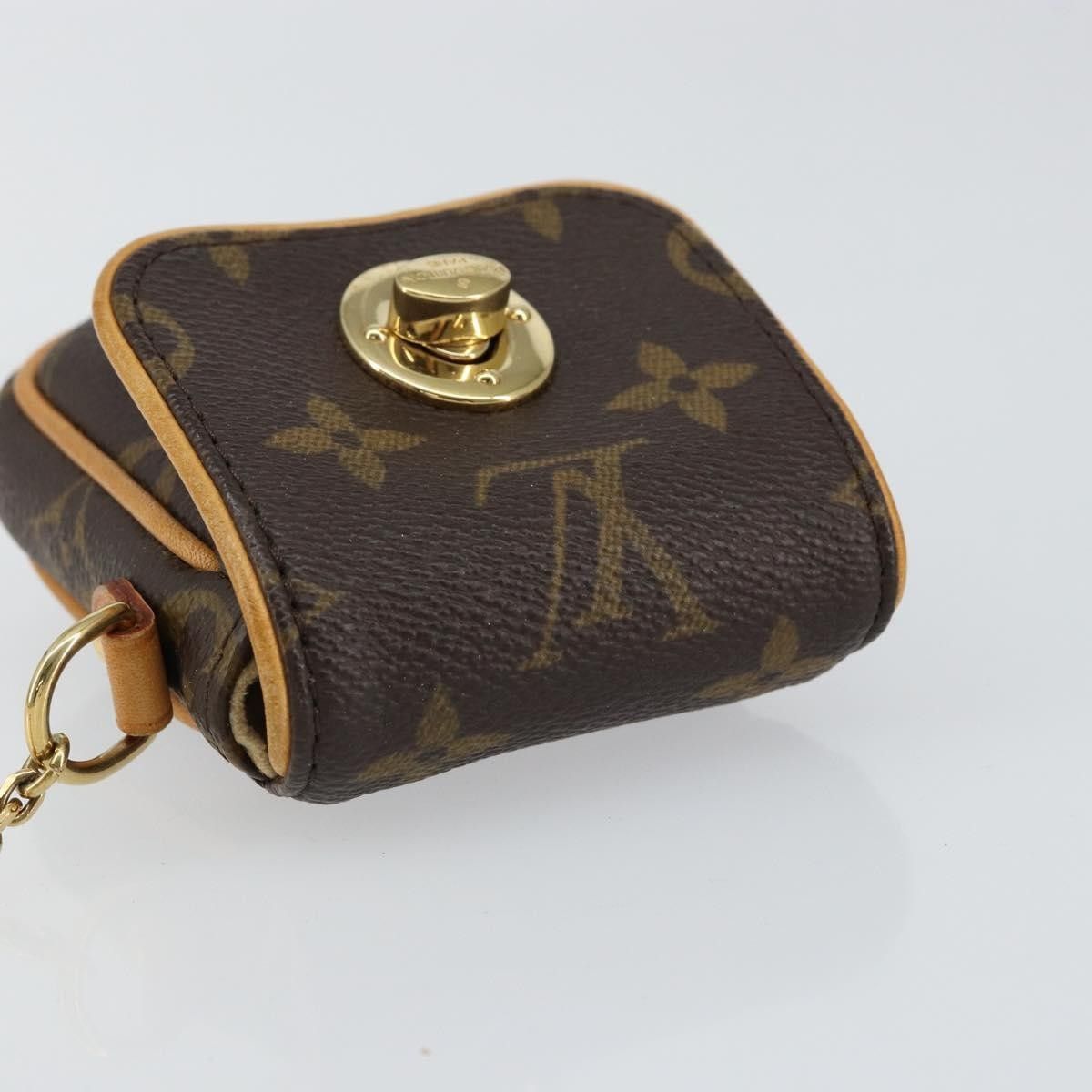 Louis Vuitton Louis Vuitton Cancun Pochette Monogram Canvas Size ONE SIZE - 14 Thumbnail