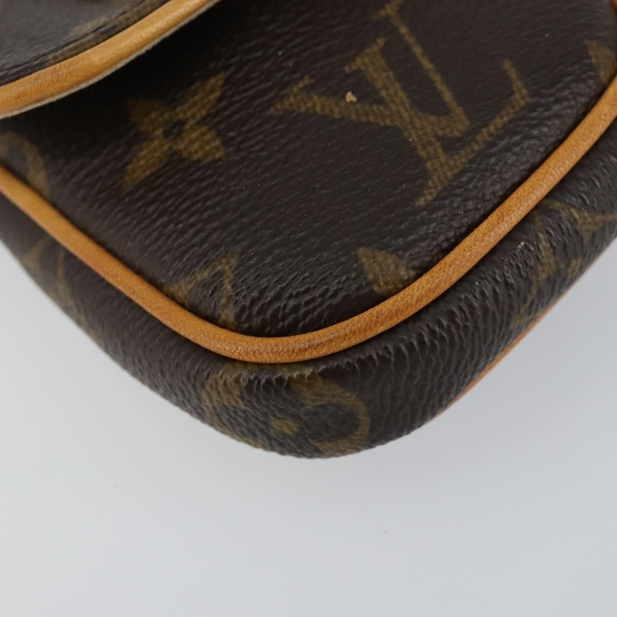 Louis Vuitton Louis Vuitton Cancun Pochette Monogram Canvas Size ONE SIZE - 9 Thumbnail