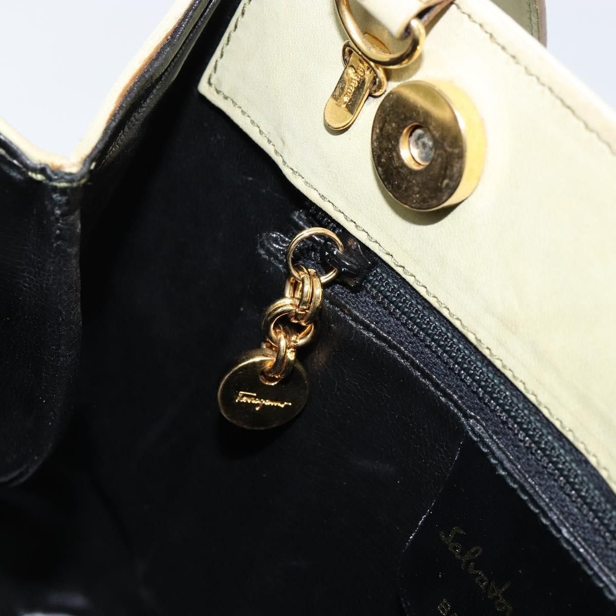 Salvatore Ferragamo Salvatore Ferragamo Vala Shoulder Bag Suede Size ONE SIZE - 12 Thumbnail