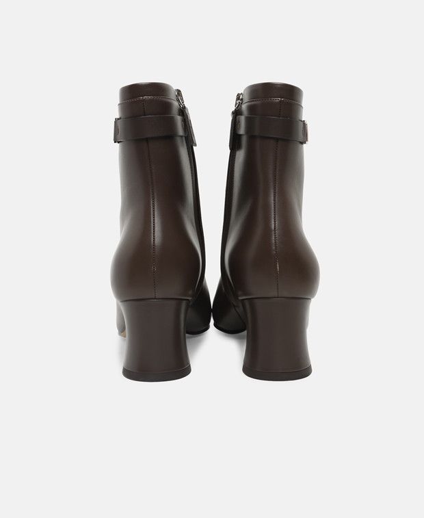 Salvatore Ferragamo Rego 55 Ankle boots Size US 5 / IT 35 - 2 Thumbnail