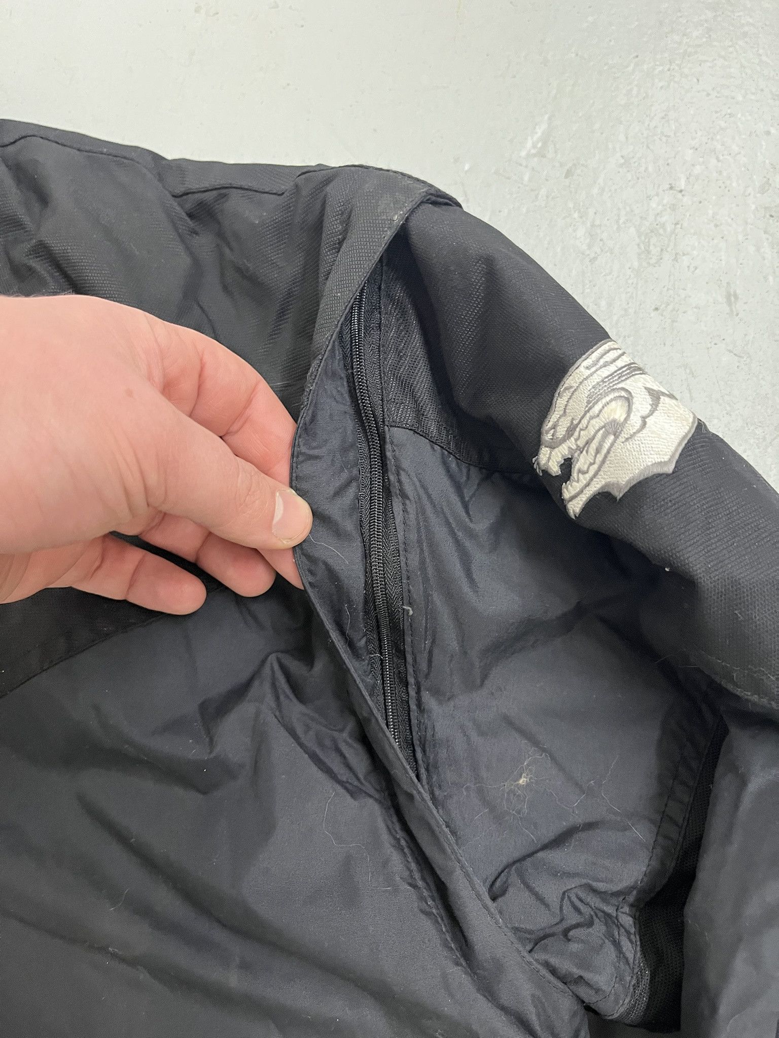 Vintage Vintage 90s Arctic Cat Zipoff Sleeve Winter Coat Size L Size US L / EU 52-54 / 3 - 3 Thumbnail