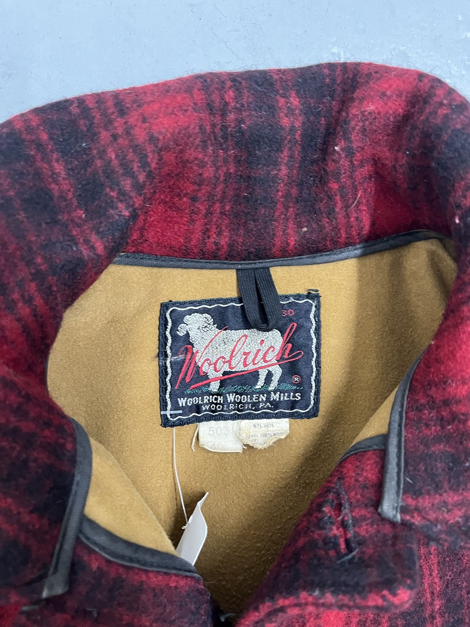 Vintage × Woolrich Woolen Mills Vintage 80s Woolrich Red Black Cotton Lined Wool Cruiser Coat Size M Size US M / EU 48-50 / 2 - 2 Thumbnail