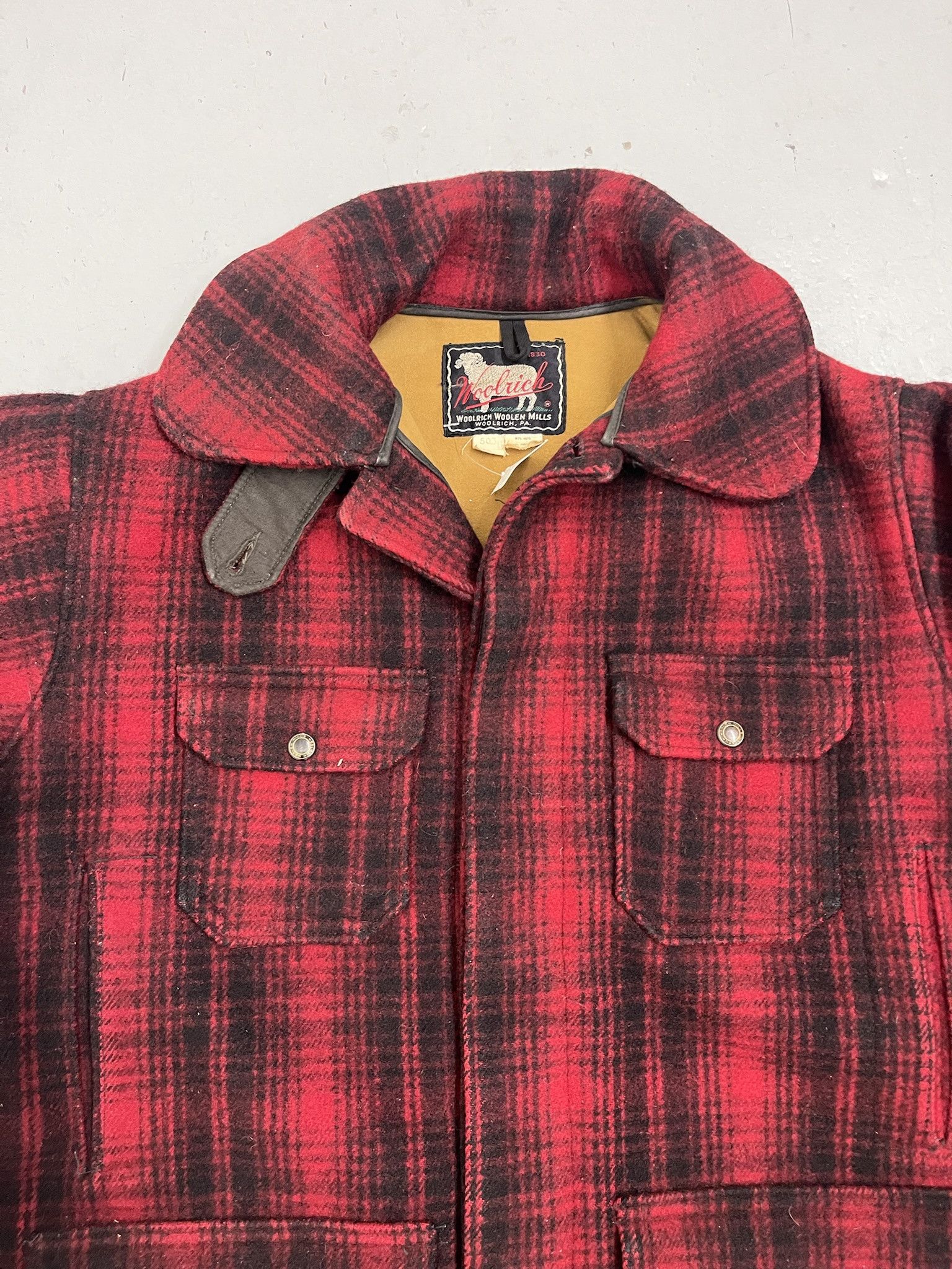 Vintage × Woolrich Woolen Mills Vintage 80s Woolrich Red Black Cotton Lined Wool Cruiser Coat Size M Size US M / EU 48-50 / 2 - 5 Thumbnail