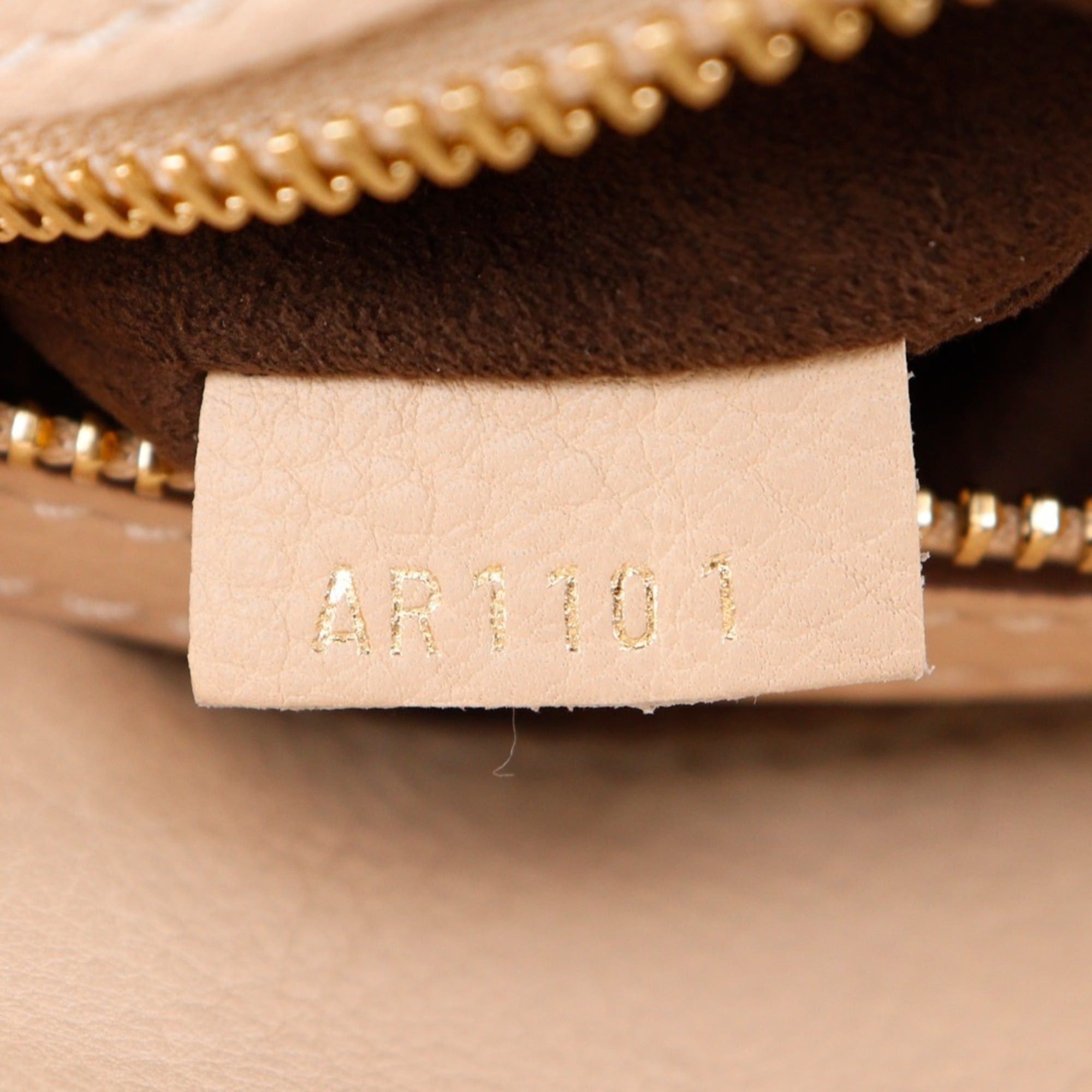 Louis Vuitton Louis Vuitton Shiels PM Handbag M93818 Monogram Mahina Opal 2011 Beige AR1101 A4 Size with Snap Lock Women's Size ONE SIZE - 13 Thumbnail