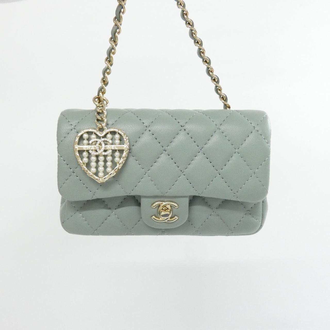 Chanel Chanel Chanel AP4760 Lambskin Key Holder Leather Charm AP4760 DUTY FREE for USA Size ONE SIZE - 2 Thumbnail