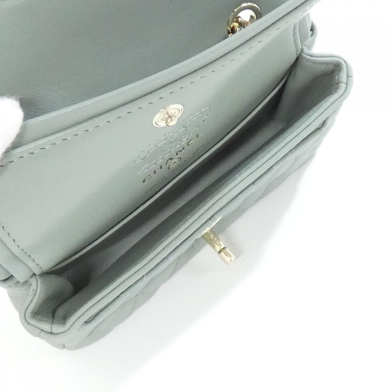 Chanel Chanel Chanel AP4760 Lambskin Key Holder Leather Charm AP4760 DUTY FREE for USA Size ONE SIZE - 7 Thumbnail