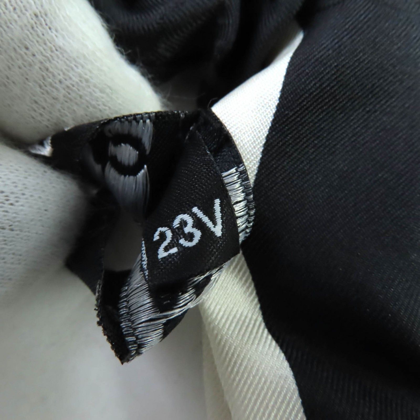 Chanel Chanel Chanel Silk Hair Accessory Cotton Other DUTY FREE for USA Size ONE SIZE - 8 Thumbnail