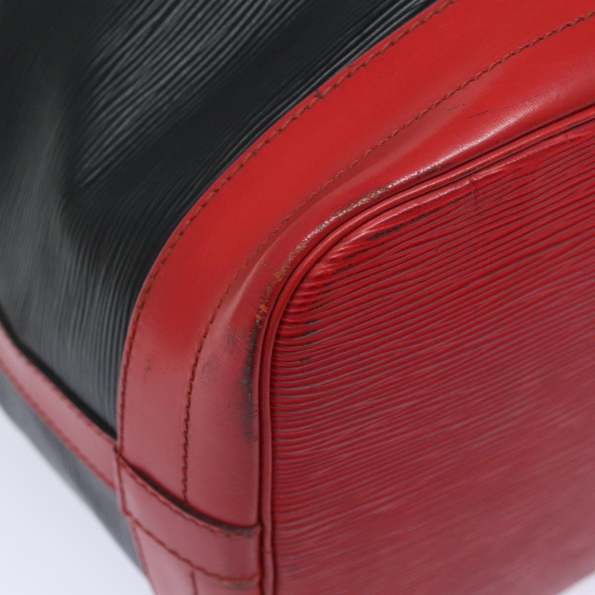 Louis Vuitton Louis Vuitton Bicolor Petit Noe Handbag Epi Leather Size ONE SIZE - 9 Thumbnail