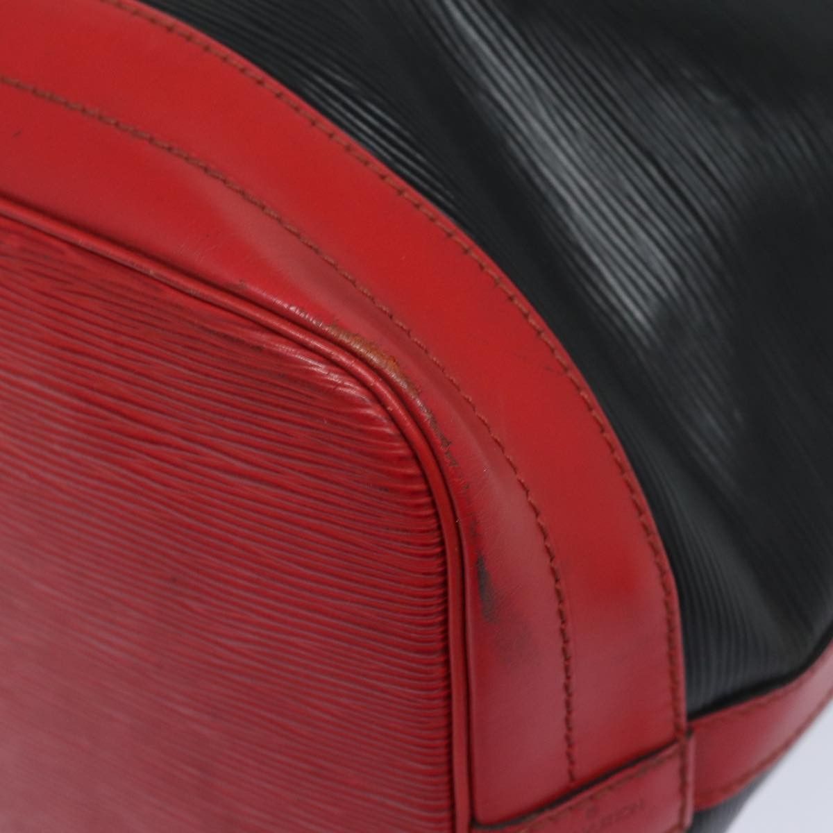 Louis Vuitton Louis Vuitton Bicolor Petit Noe Handbag Epi Leather Size ONE SIZE - 10 Thumbnail