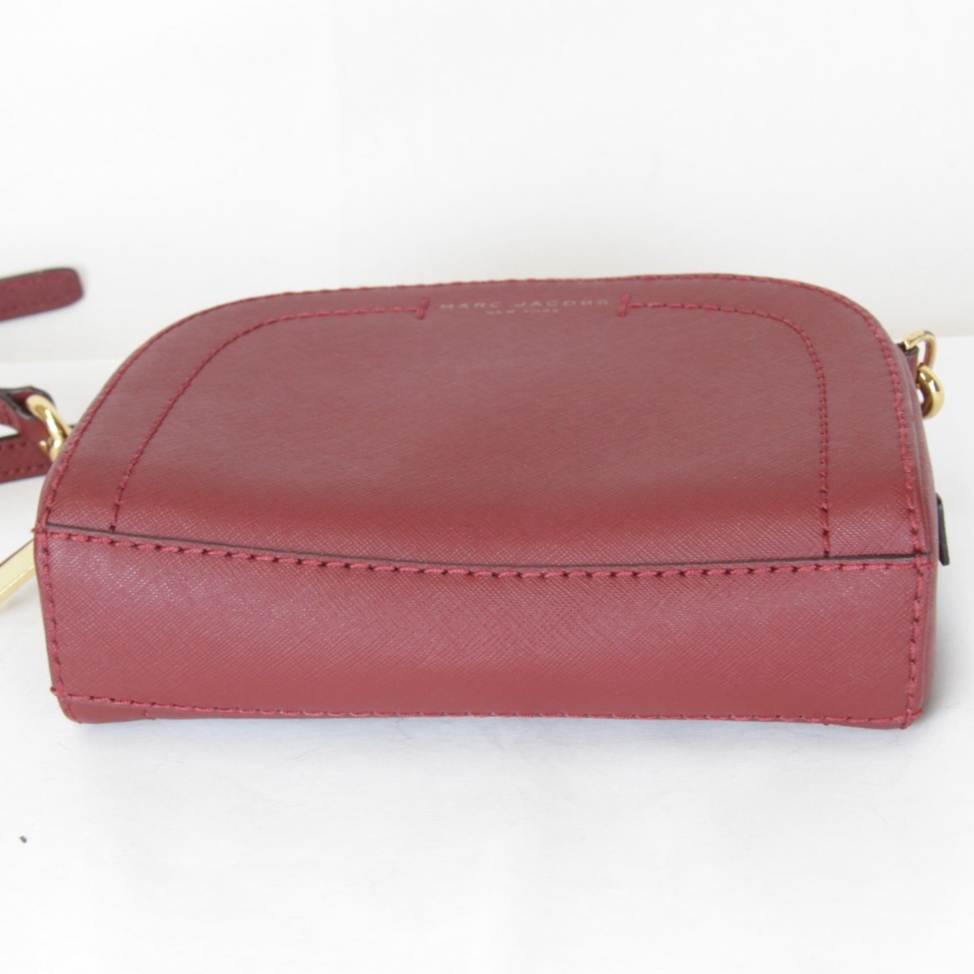 Marc Jacobs MARC JACOBS Women's Wine Red Compact Leather Shoulder Bag Size ONE SIZE - 7 Thumbnail