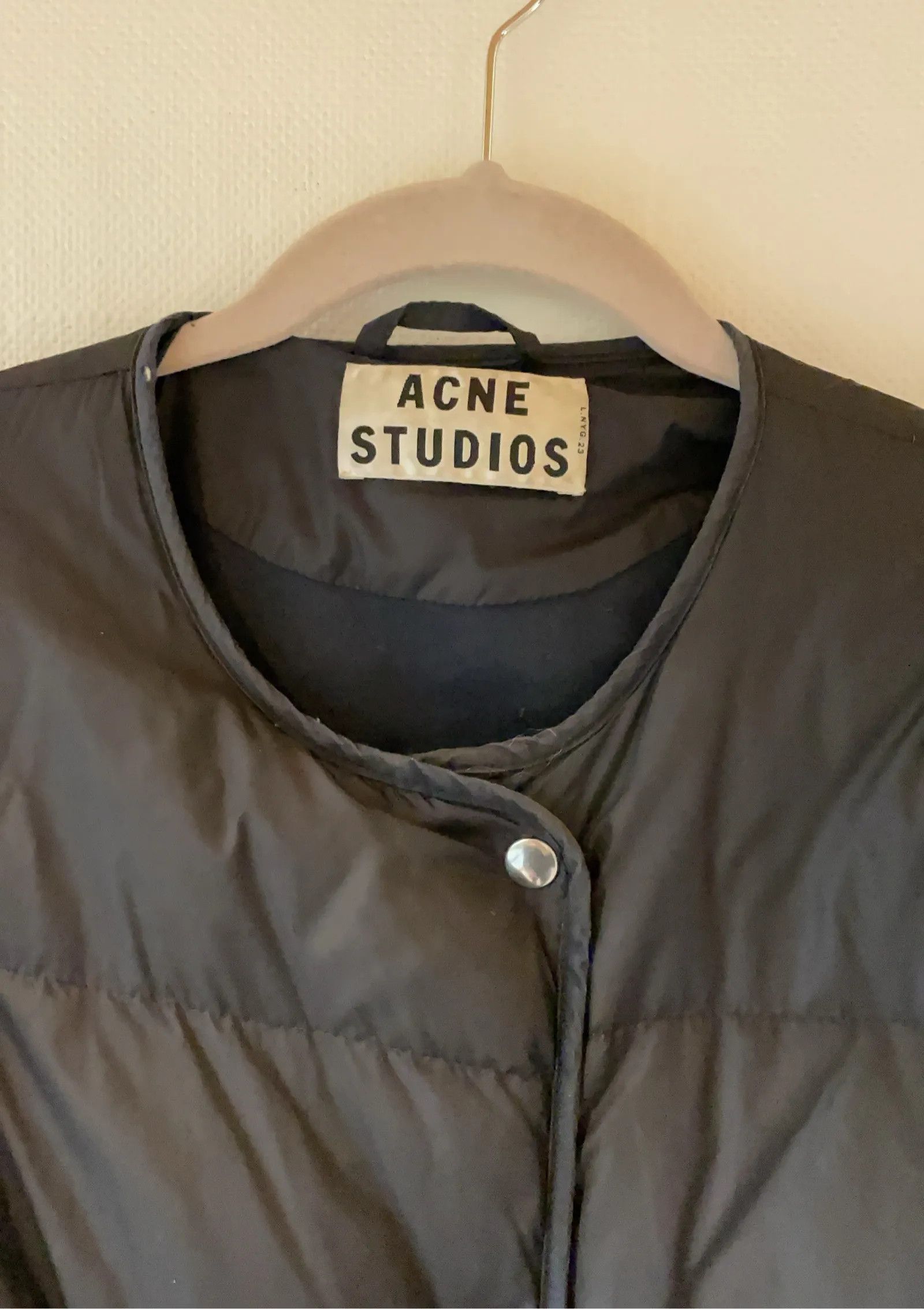 Acne Studios Acne Studios Sophia Down Jacket Size XS / US 0-2 / IT 36-38 - 2 Thumbnail