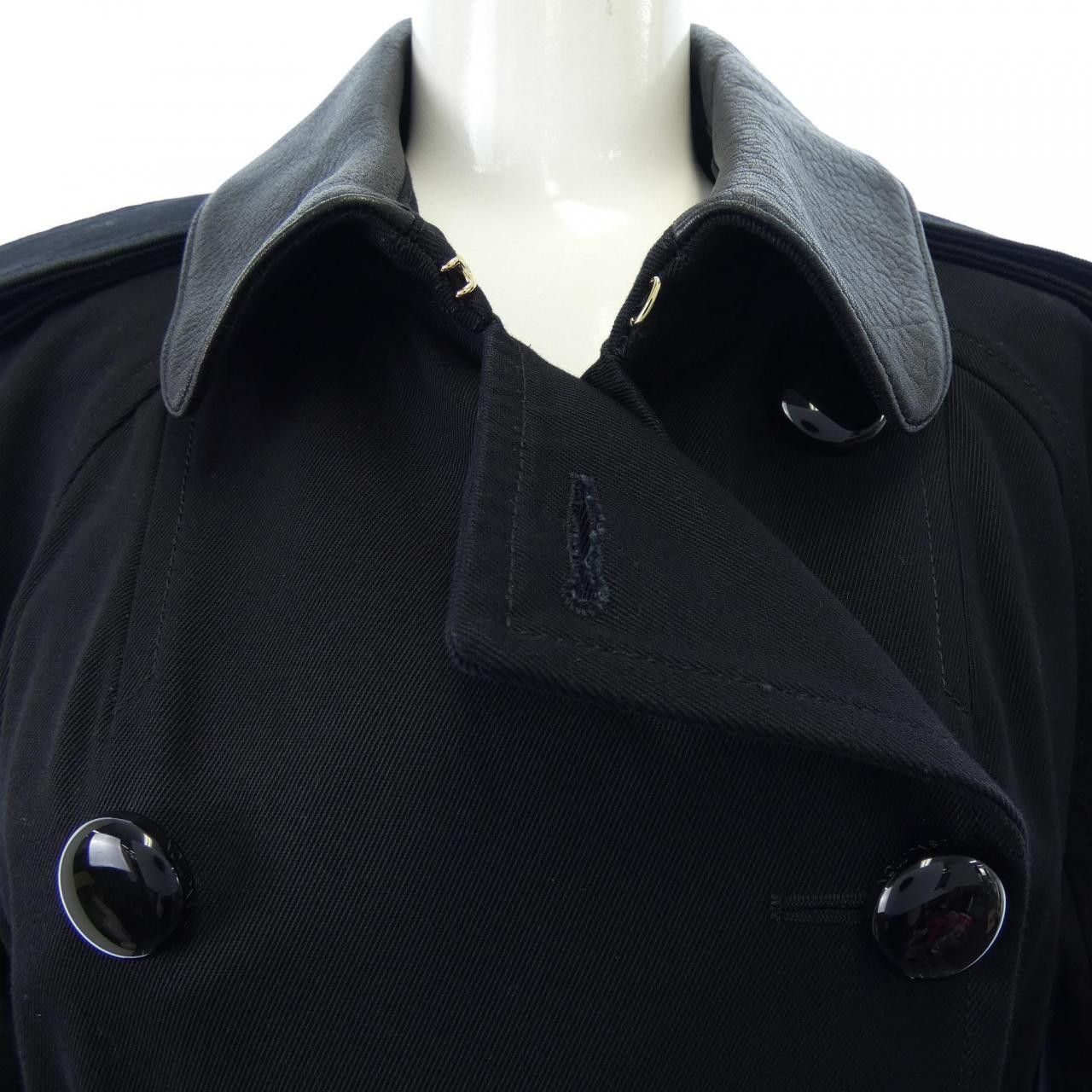 Louis Vuitton Louis Vuitton Louis Vuitton Coat Others Outerwear F2CO08B5T DUTY FREE for USA Size ONE SIZE - 5 Thumbnail