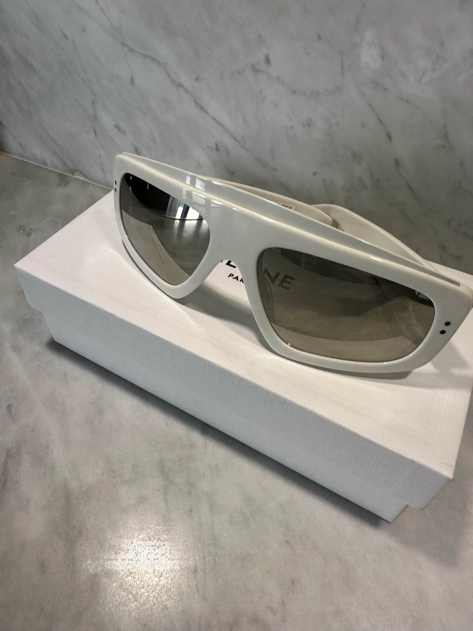 Celine Celine Celine Solglasögon 402225I 25C Sunglasses Size ONE SIZE - 5 Thumbnail