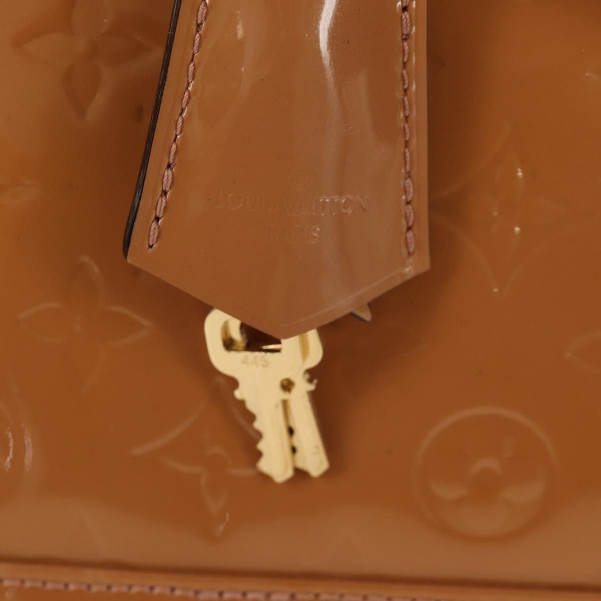 Louis Vuitton Louis Vuitton Alma Handbag Monogram Vernis Size ONE SIZE - 14 Thumbnail