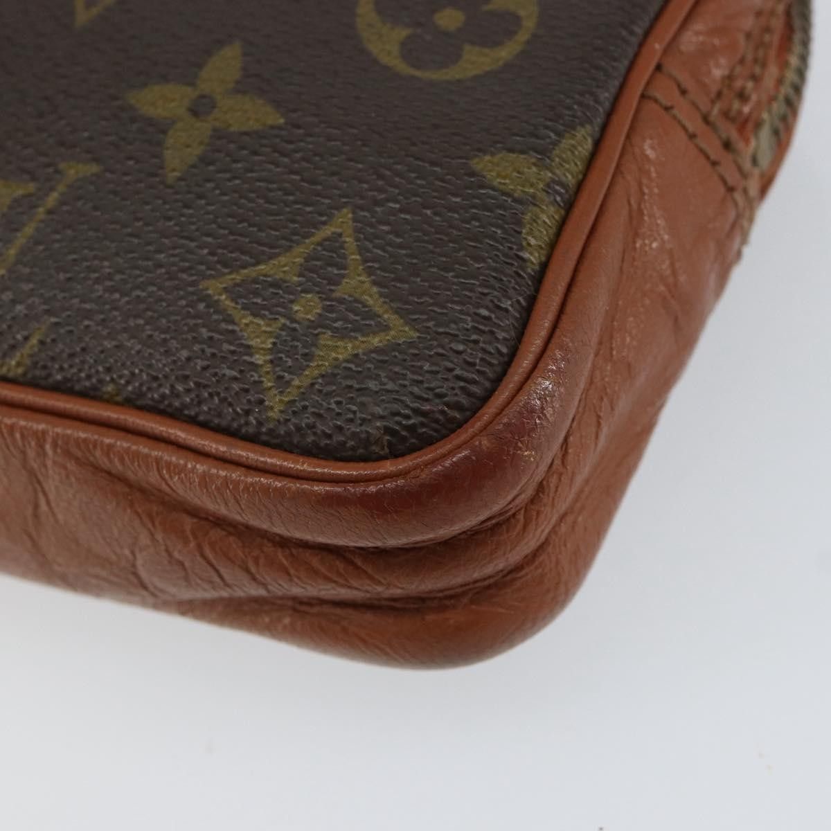 Louis Vuitton Louis Vuitton Pochette Sports Monogram Canvas Size ONE SIZE - 9 Thumbnail