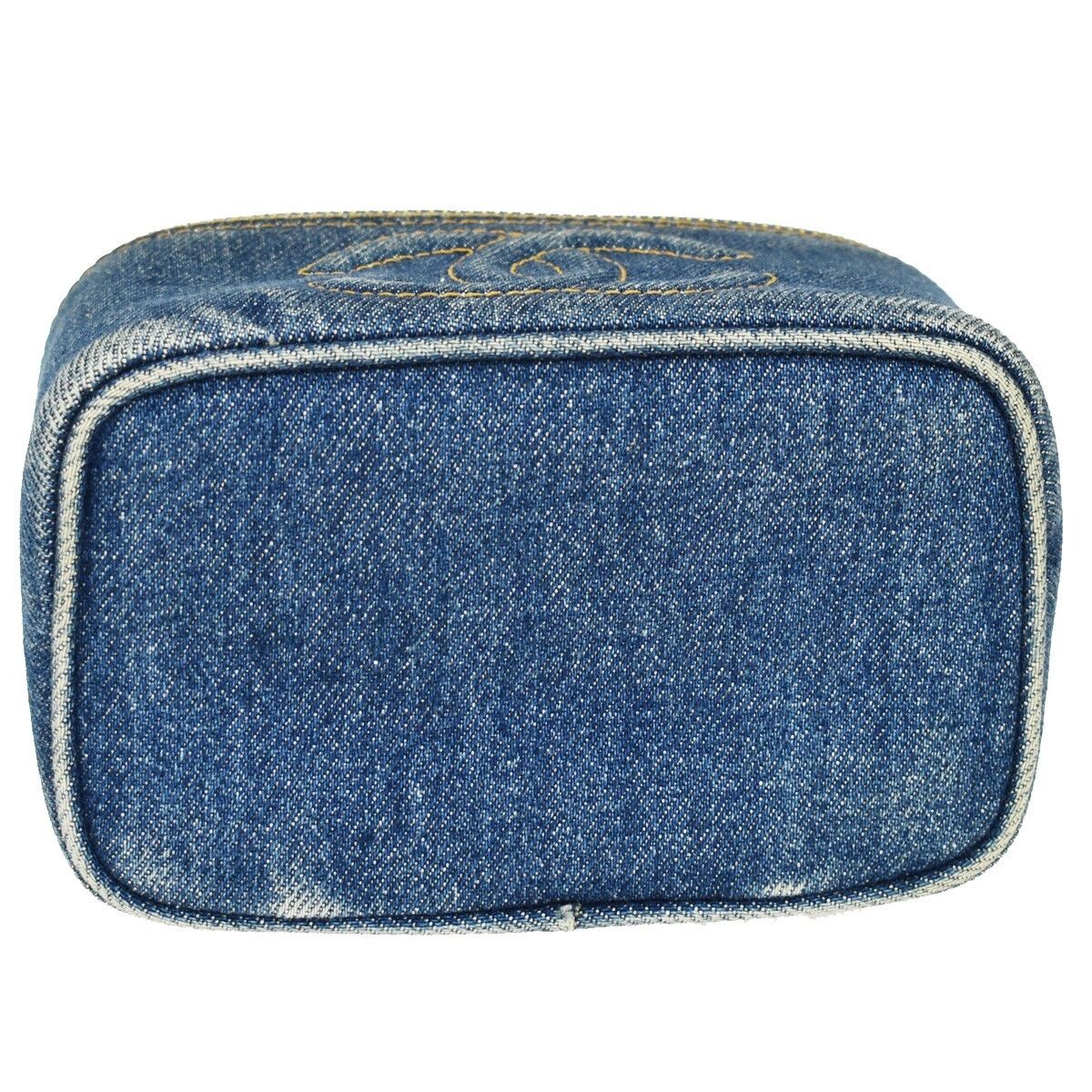 Chanel Chanel Vanity Case Quilted Denim Size ONE SIZE - 18 Thumbnail