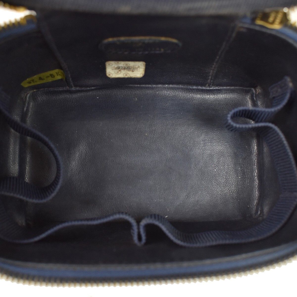 Chanel Chanel Vanity Case Quilted Denim Size ONE SIZE - 5 Thumbnail