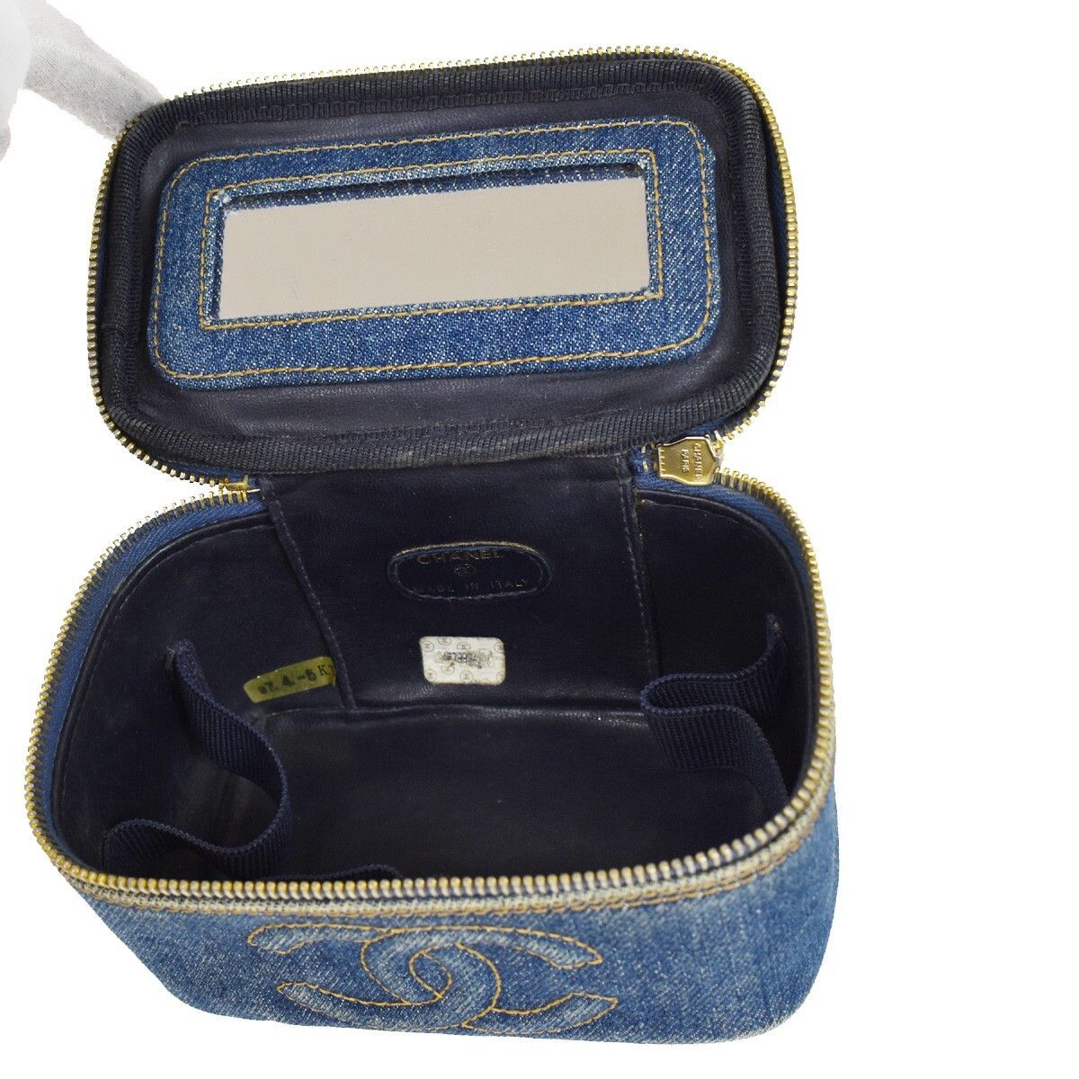 Chanel Chanel Vanity Case Quilted Denim Size ONE SIZE - 13 Thumbnail
