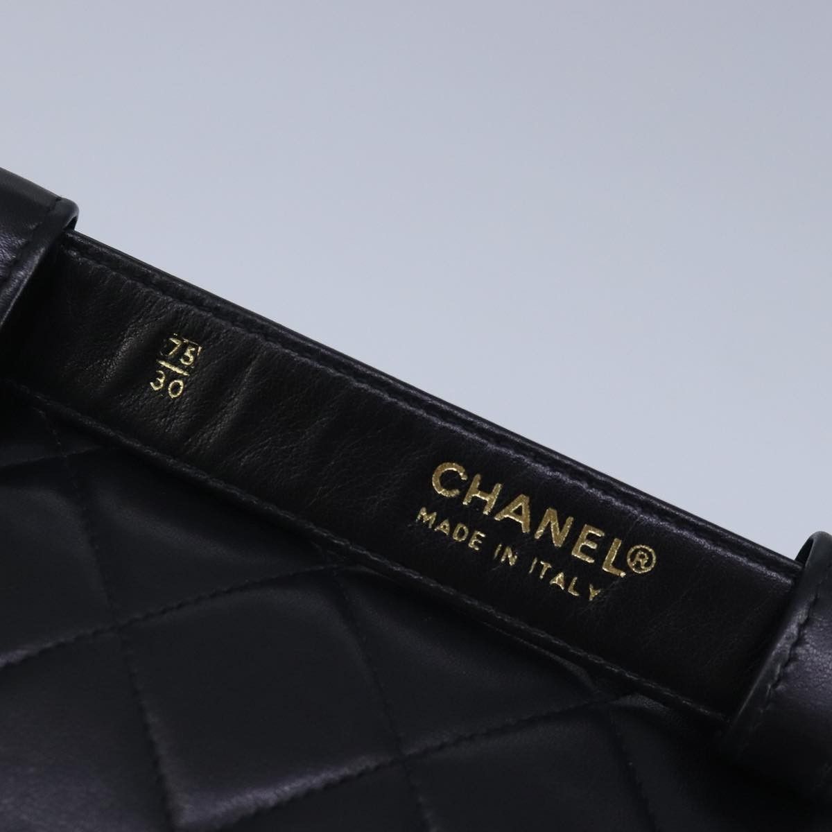 Chanel Chanel Vintage CC Flap Waist Bag Quilted Leather Size ONE SIZE - 6 Thumbnail