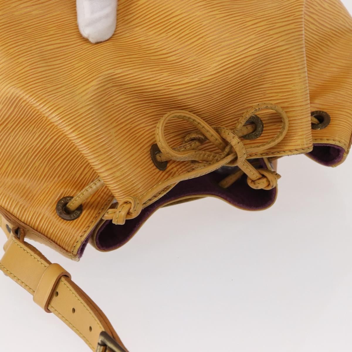 Louis Vuitton Louis Vuitton Petit Noe Handbag Epi Leather Size ONE SIZE - 15 Thumbnail